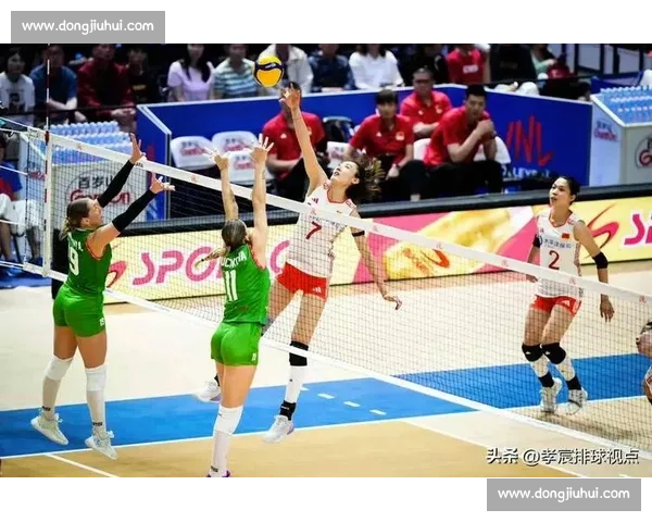 副攻跨界二传笑翻全场!女排训练欢乐多 副攻跨界二传笑翻全场!女排训练欢乐多