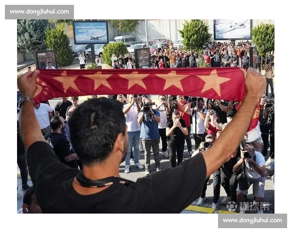 恰 20 经纪人赴伊斯坦布尔敲定转会 加拉塔萨雷 1500 万欧协议在望 恰 20 经纪人赴伊斯坦布尔敲定转会 加拉塔萨雷 1500 万欧协议在望