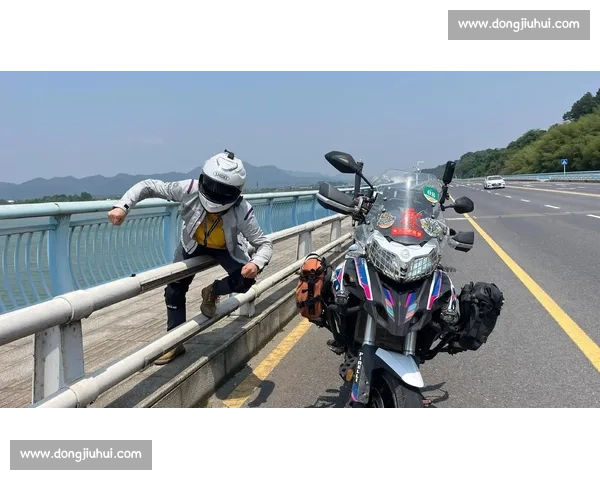 骑行进阶必学！掌握压弯核心：重心转移与安全法则